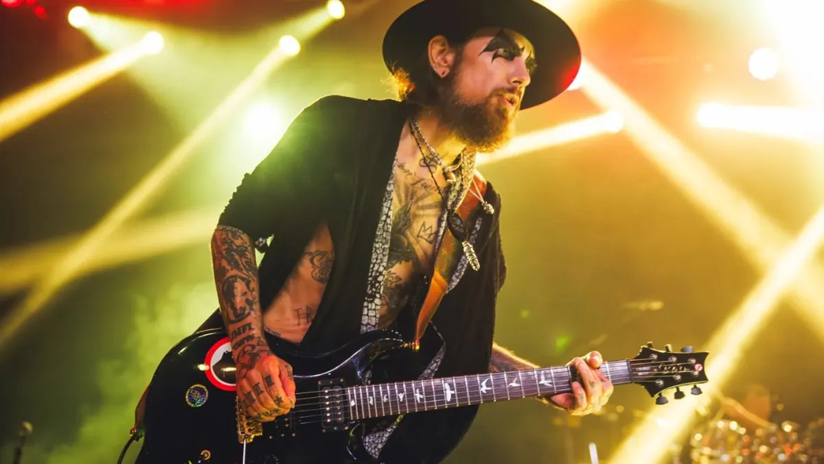 Dave Navarro